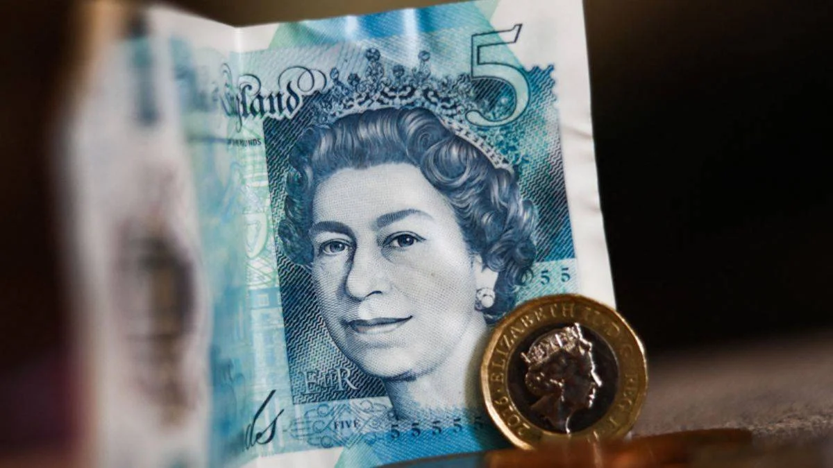 Kraliçe Elizabeth'in banknot paralar üzerinde yaşlanma süreci