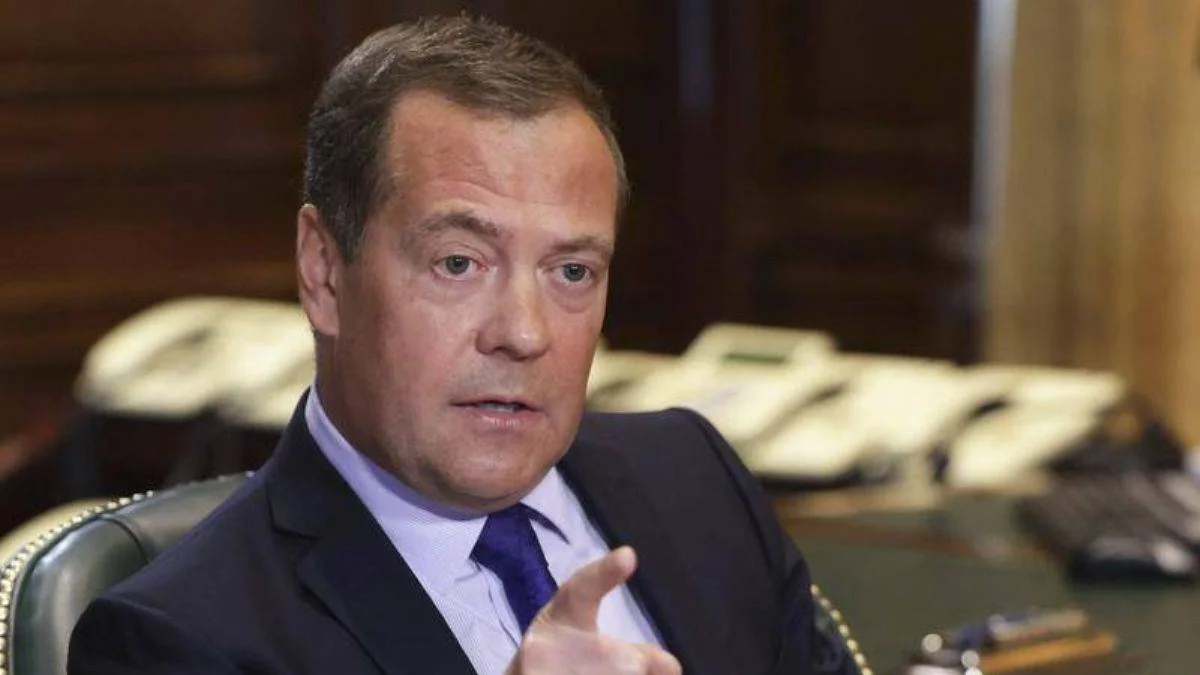 Medvedev'den nükleer silah tehdidi