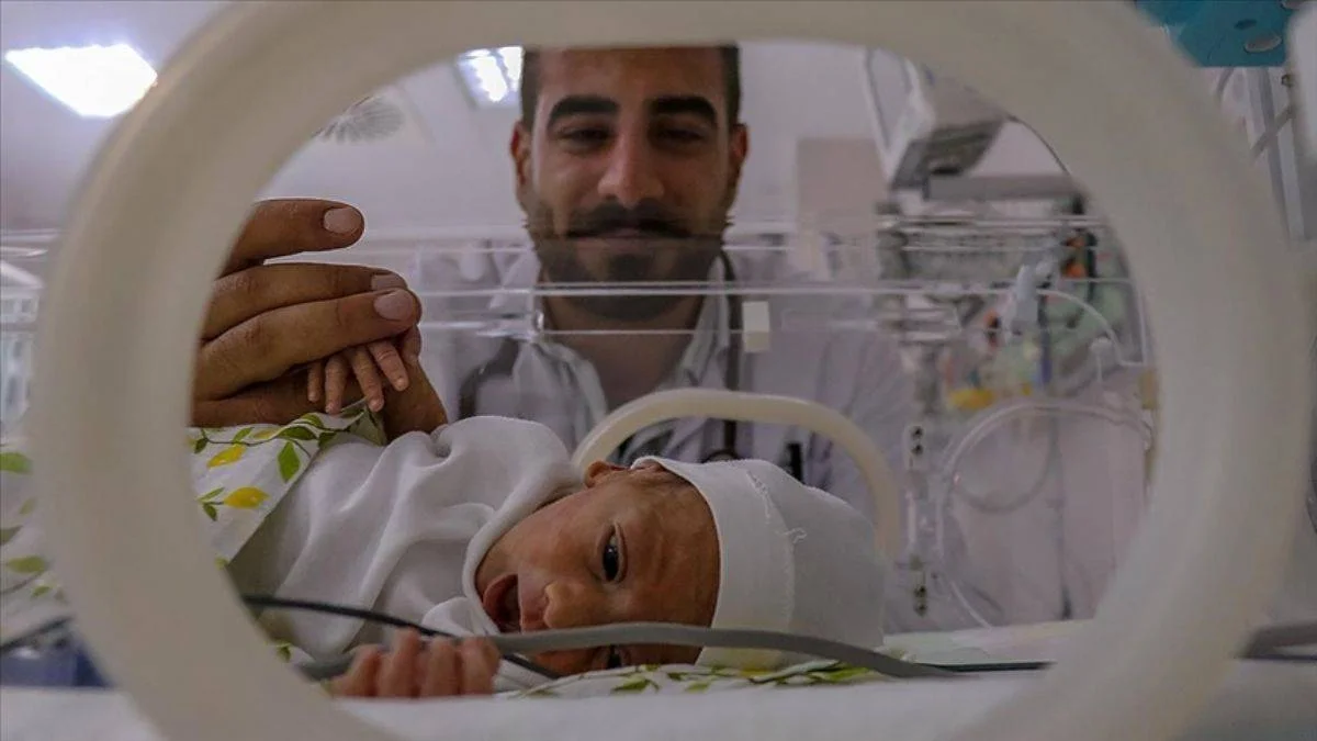 Prematüre doğduğu hastanede yenidoğan servisinde doktor oldu