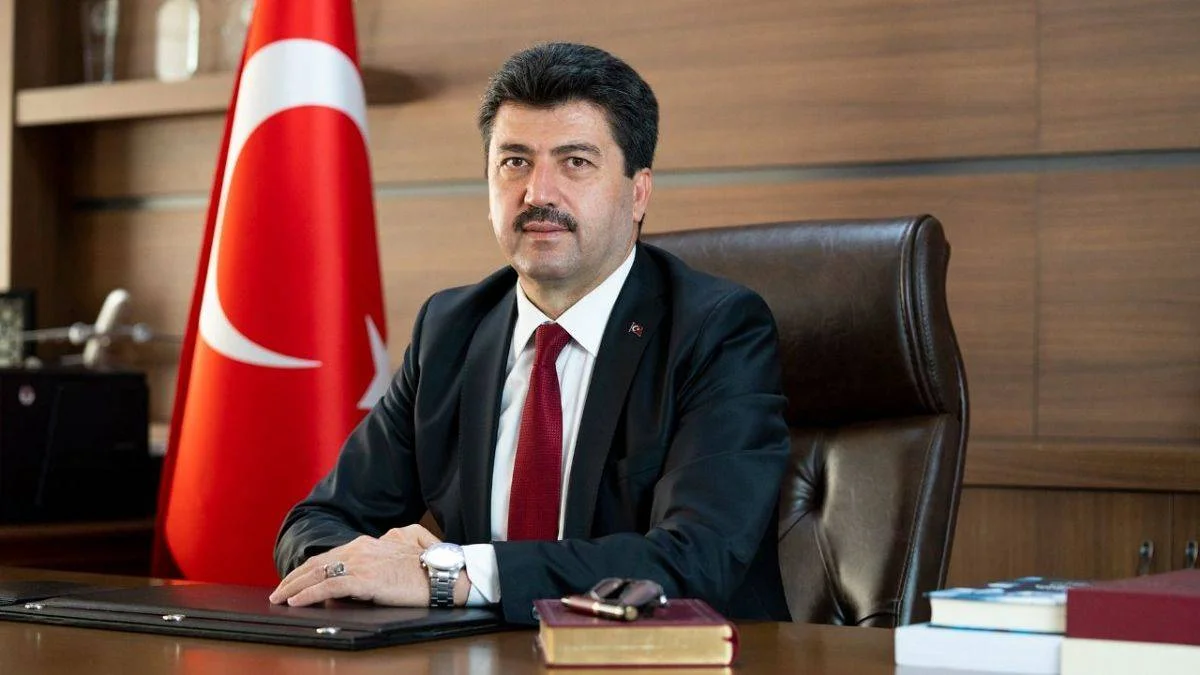 Prof. Dr. Mehmet Sarıbıyık kimdir? Prof. Dr. Mehmet Sarıbıyık hayatı ve akademik kariyeri