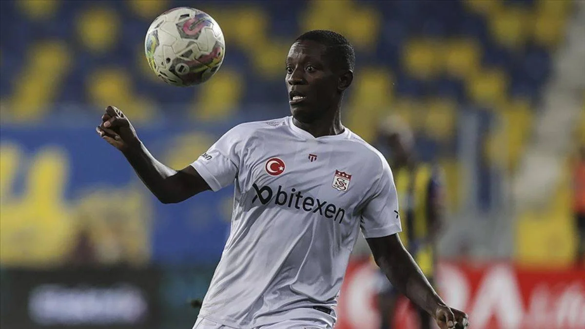 Sivasspor'un vazgeçilmez ismi Max Gradel
