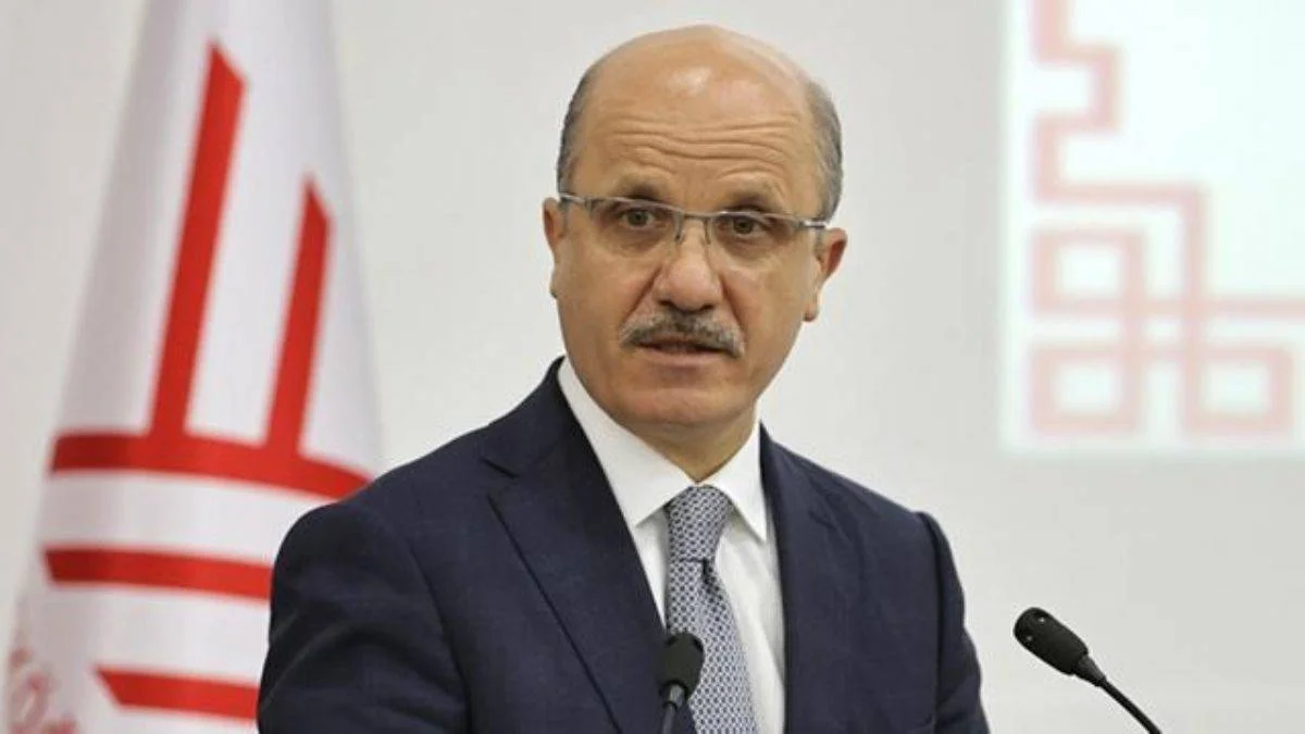 YÖK Başkanı: Üniversite personeli de Sağlık Bakanlığı personeli gibi ödeme alacak