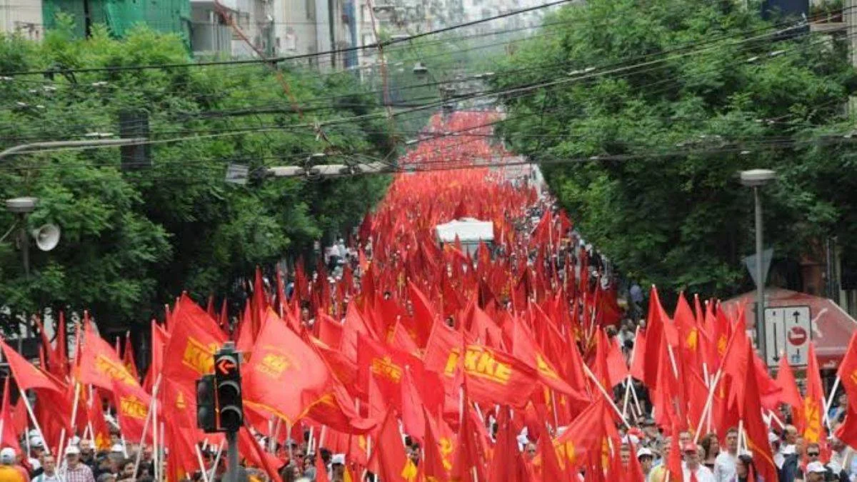 Yunan Komünistler NATO'yu Türkiye'ye taraftar olmakla suçladı