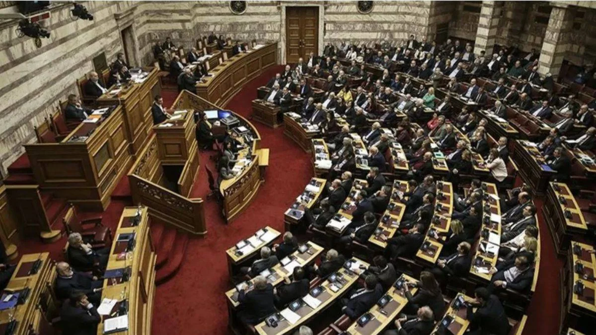 Yunanistan'dan iki ülkenin NATO üyeliği için onay