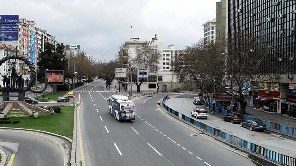 19 Ekim Ankara'da hangi yollar kapalı? Ankara Esat Caddesi, Atatürk Bulvarı, Tunalı Hilmi Caddesi kapalı mı? Ne zaman açılacak?