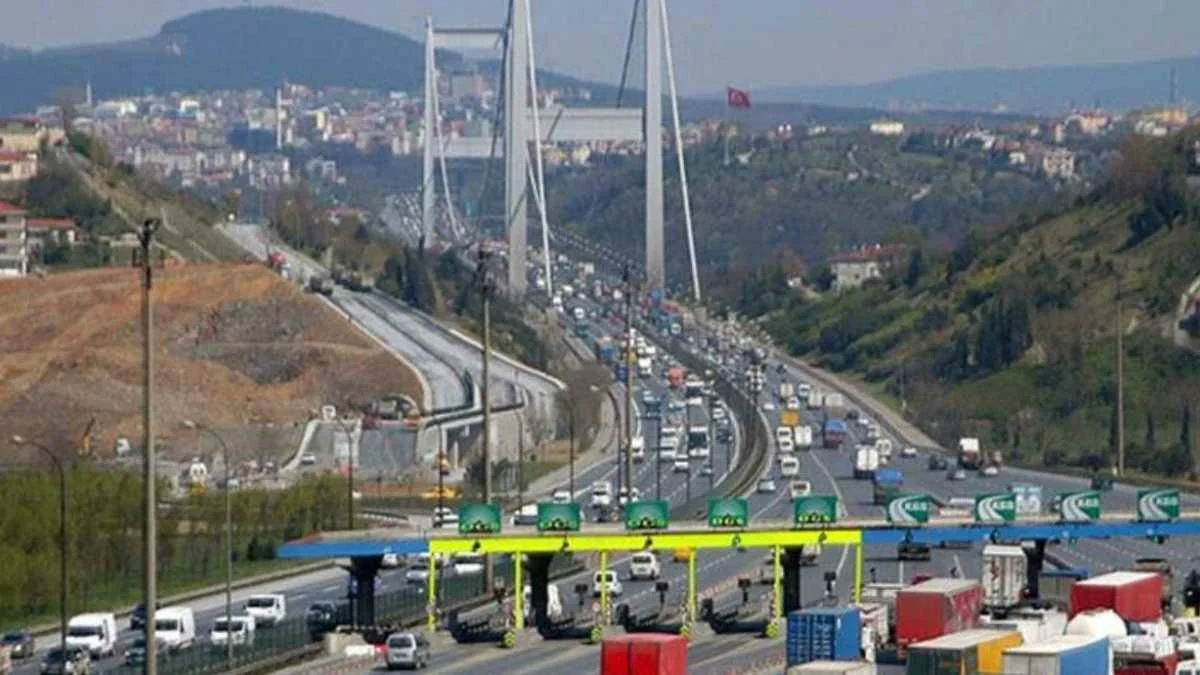 29 Ekim'de köprüler, yollar ücretsiz mi? Bugün 15 Temmuz Boğaz Köprüsü, FSM Köprüsü bedava mı, paralı mı?