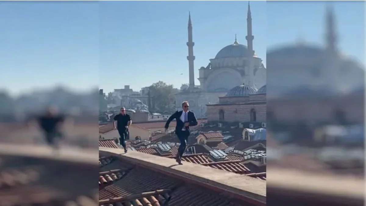 ABD'li yetkiliden Kapalıçarşı'nın çatısında 'James Bond' pozu