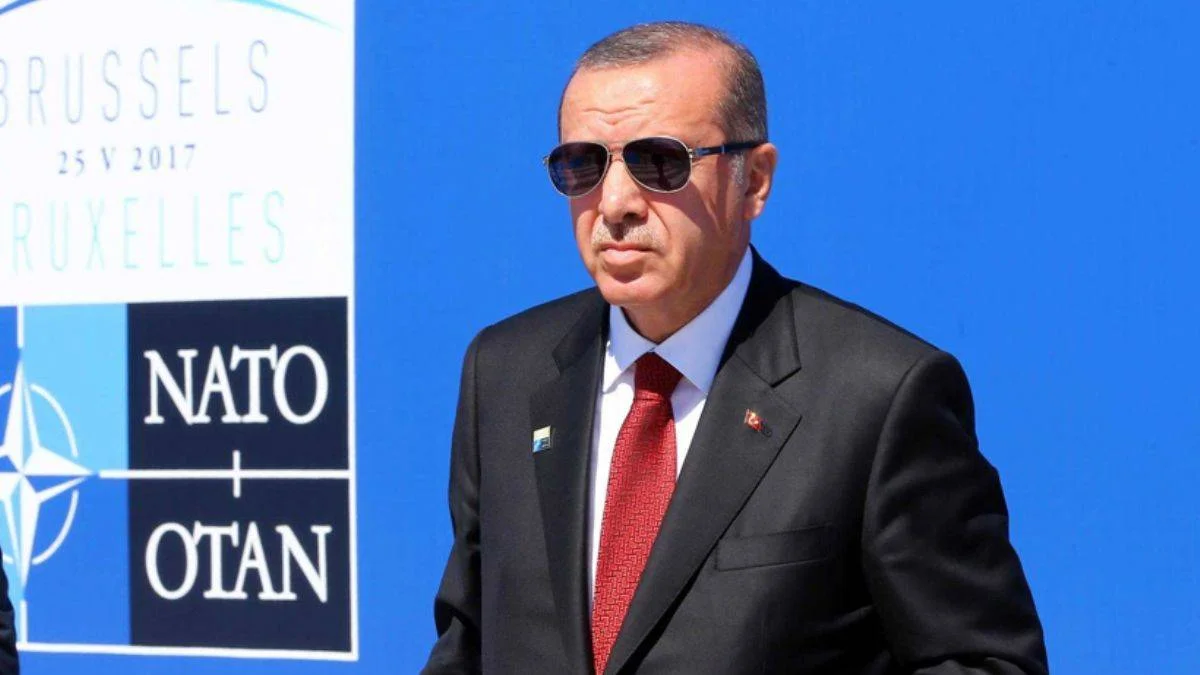Abdülbari Atvan: Erdoğan, NATO'nun ''yaramaz'' üyesi!