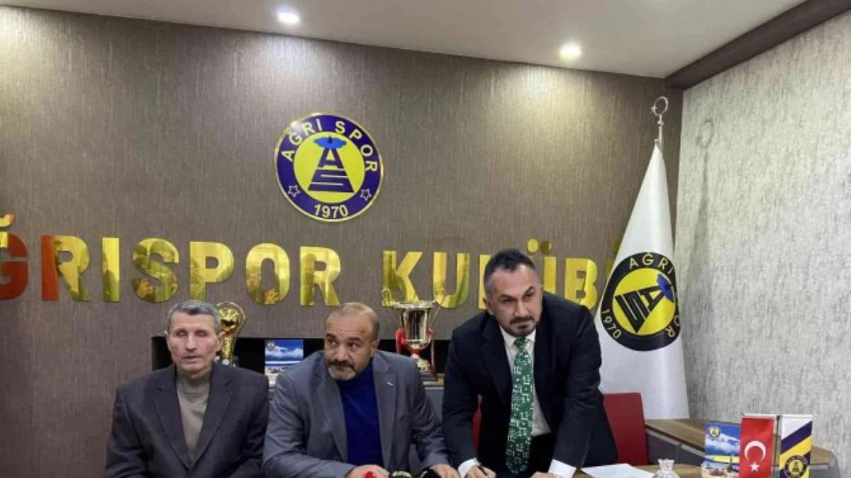 Ağrı 1970 Spor'da şok istifa! Teknik direktör Yüksel Yeşilova görevini bıraktı