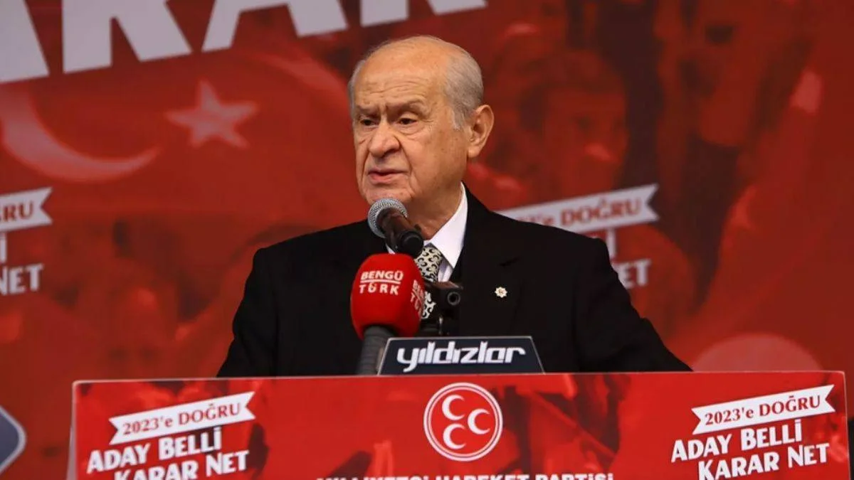 Bahçeli: Türk askerlerini suçlayan kim varsa teröristtir