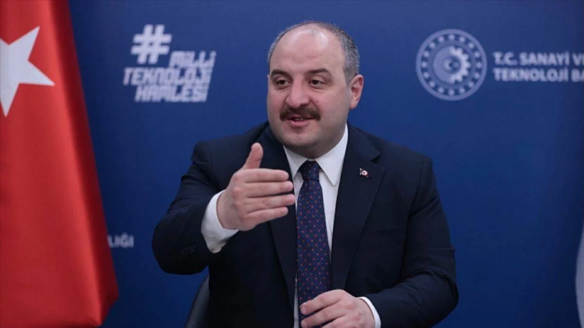 Bakan Varank: Cinsiyetsizliği dayatırsanız biz de kimseye eyvallah demeyiz