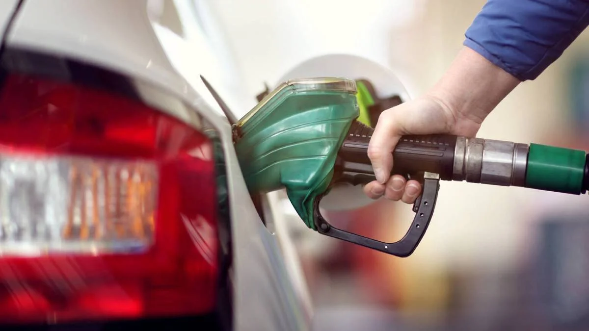 Benzine ve motorine zam geliyor!
