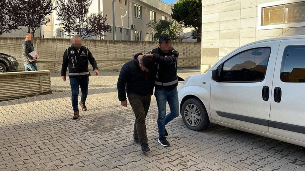 Devlet hastanelerindeki ilaç ve malzemeleri satanlara operasyon