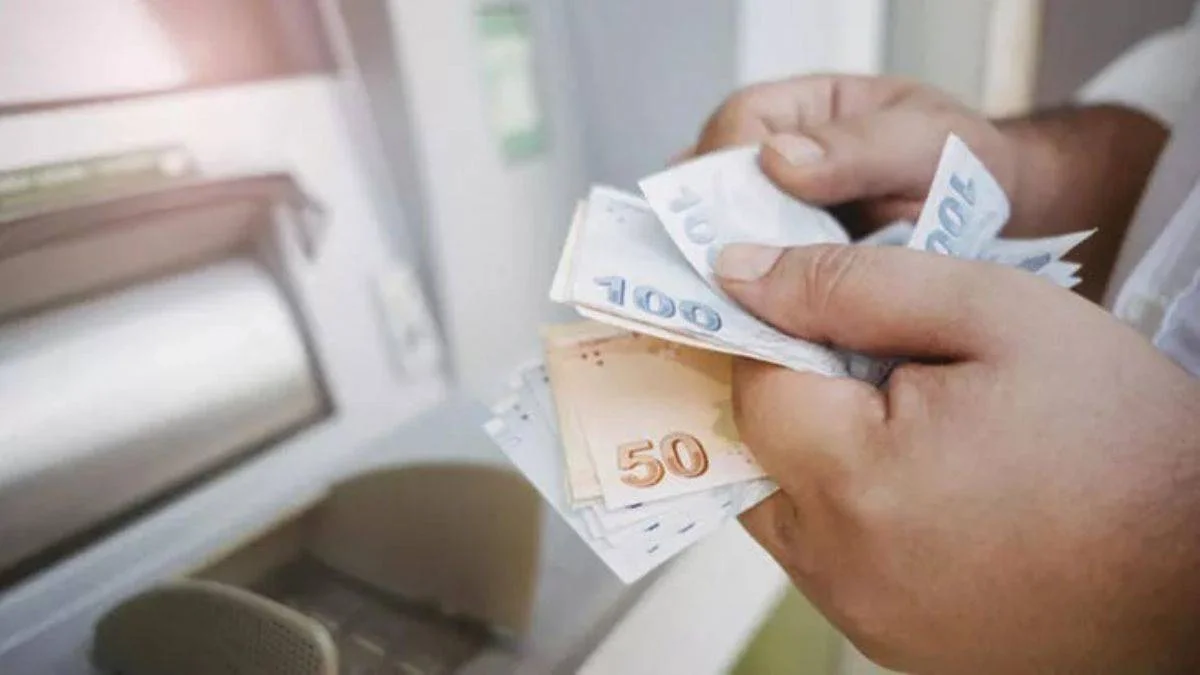 Emekli hekim maaşına zam I Uzman hekim maaşına ne kadar zam yapıldı? Emekli hekimler ne kadar alacak?