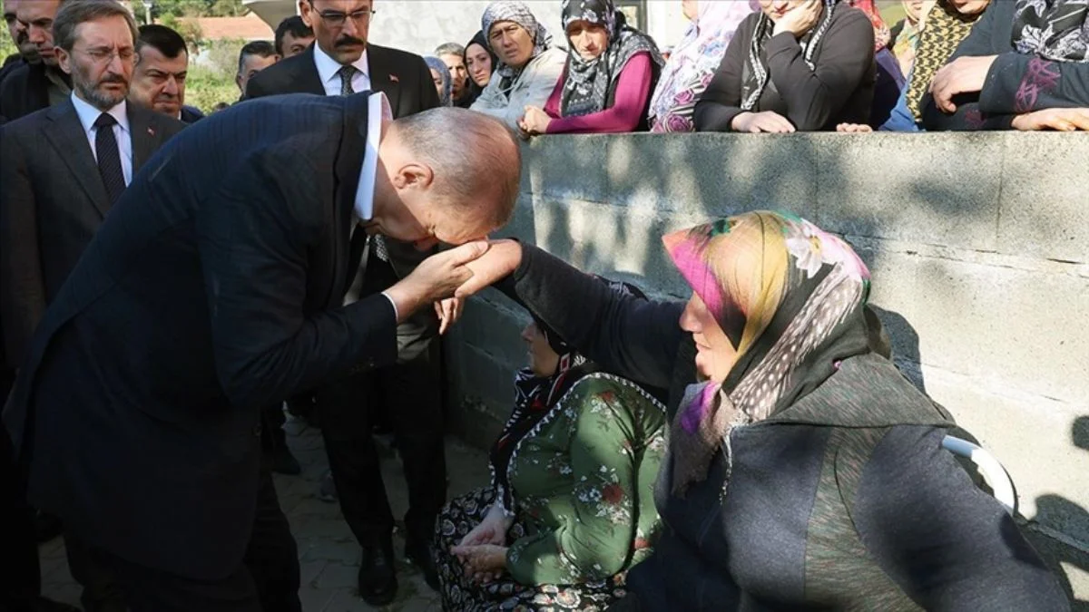 Erdoğan'dan şehit madencinin ailesine taziye ziyareti