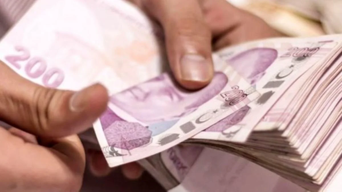 EYT'den kaç kişi emekli olacak? Jülide Sarıeroğlu canlı yayında sayı vererek detayları açıkladı...