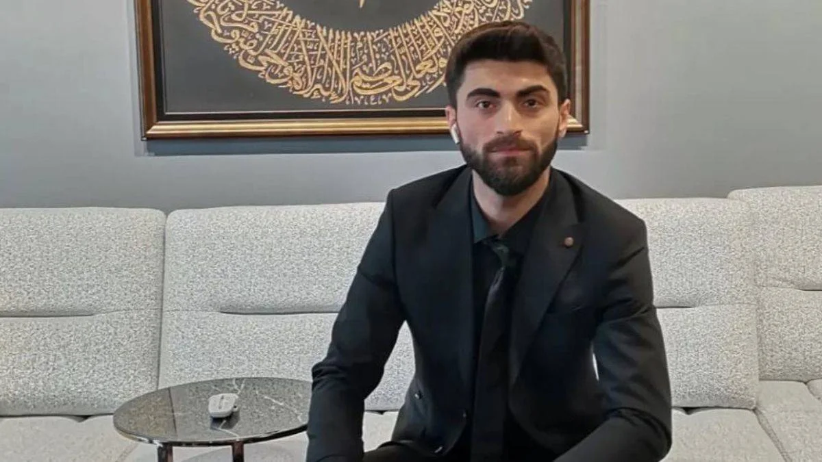 Hüseyin Kırmızı Yılın Genç İş Adamı ödülünün sahibi oldu