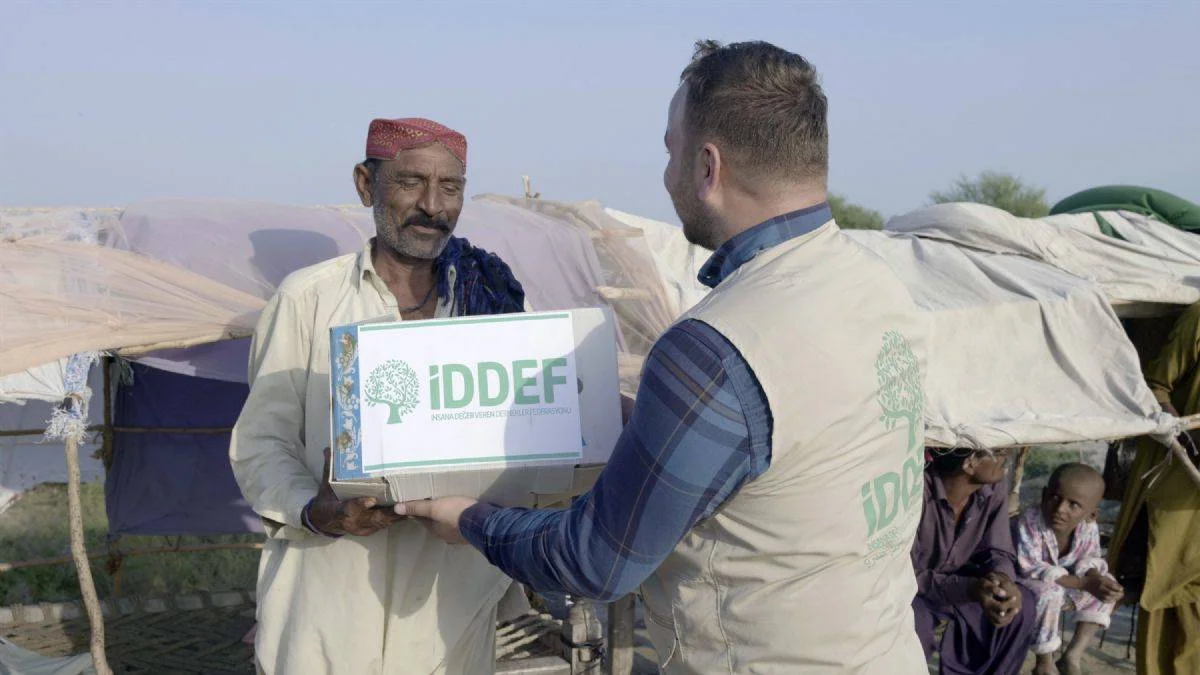 İDDEF, Pakistan'daki Mağdur Kimseleri Yalnız Bırakmıyor