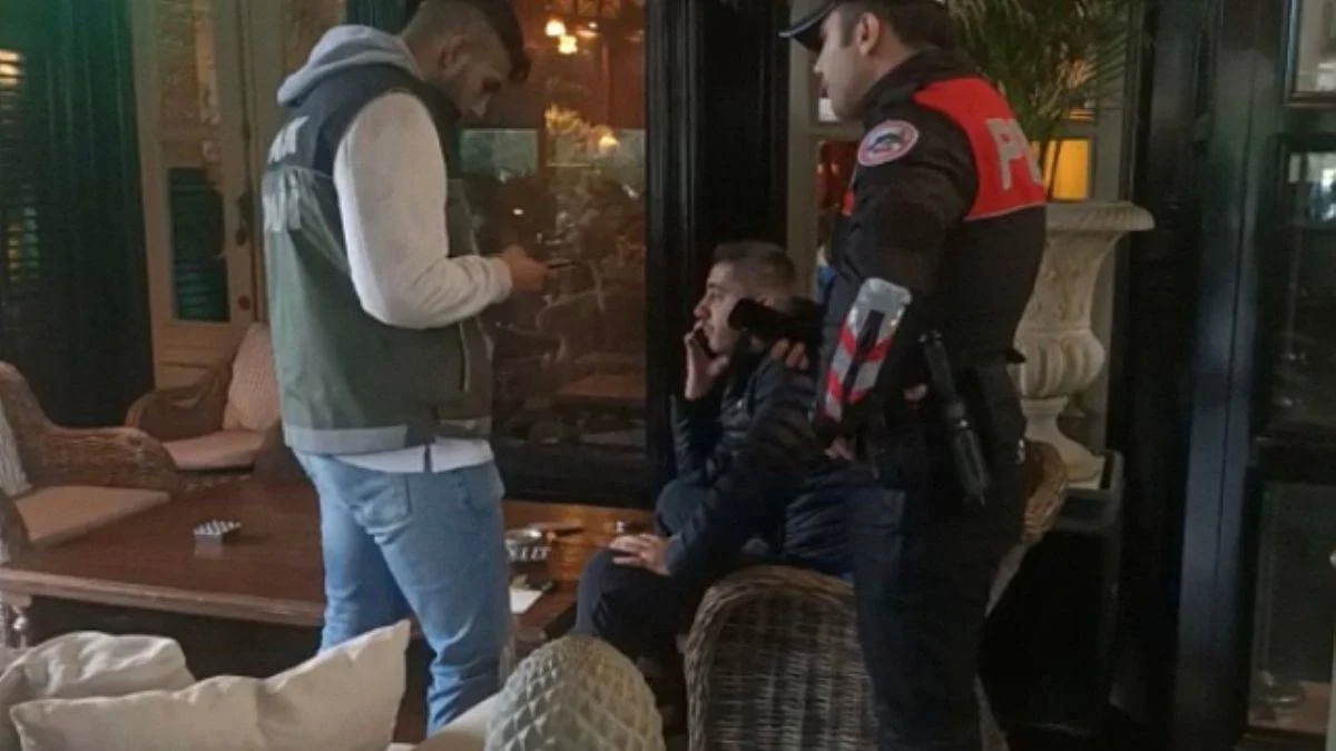 İstanbul'da AVM'lerde yabancı uyruklu denetim operasyonu yapıldı