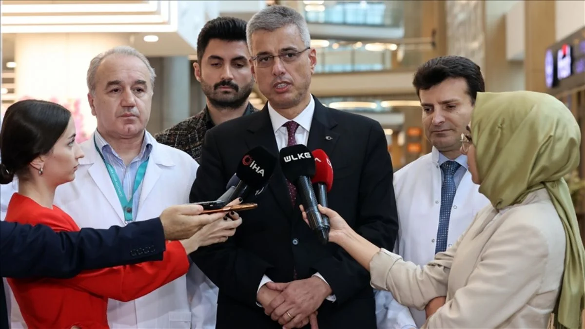 İstanbul İl Sağlık Müdürü Memişoğlu, yaralı madencileri ziyaret etti