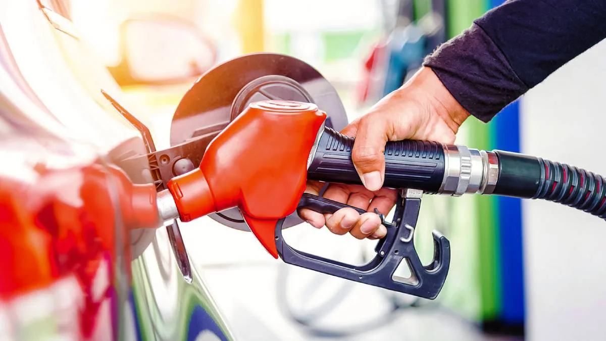 Mazota zam mı geldi? 5 Ekim motorine zam mı yapıldı? Motorin ne kadar oldu? 5-6 Ekim mazota kaç kuruş zam geldi? Bu gece mazota zam var mı?