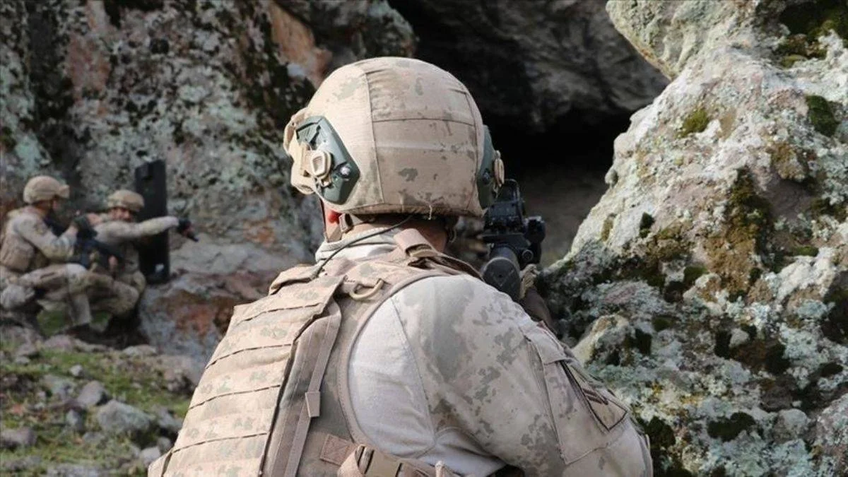 MSB: 13 PKK/YPG'li terörist etkisiz hale getirildi