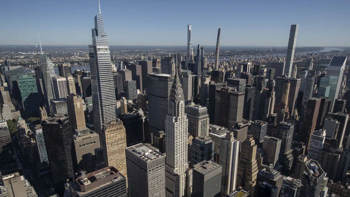 New York karıştı! Sığınmacılar geldi, OHAL ilan edildi