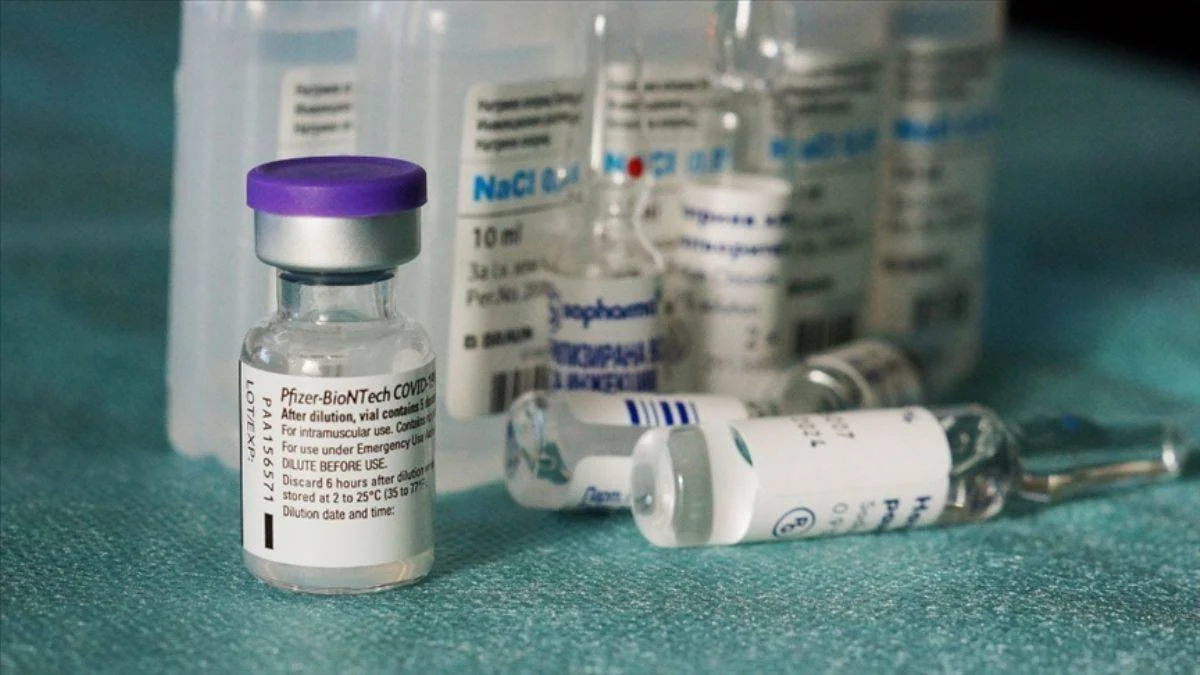 Pfizer-BioNTech ve Moderna'nın aşıları 6 aylıktan büyük çocuklara önerildi