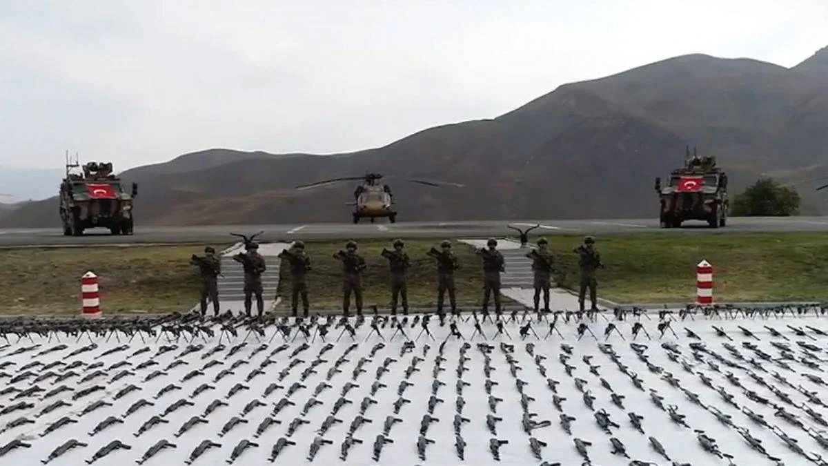 PKK'ya darbe! 1043 adet silah ele geçirildi