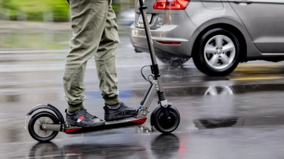 Skuterlar için İngiliz trafiği önerisi! Kurallara uyulmuyor