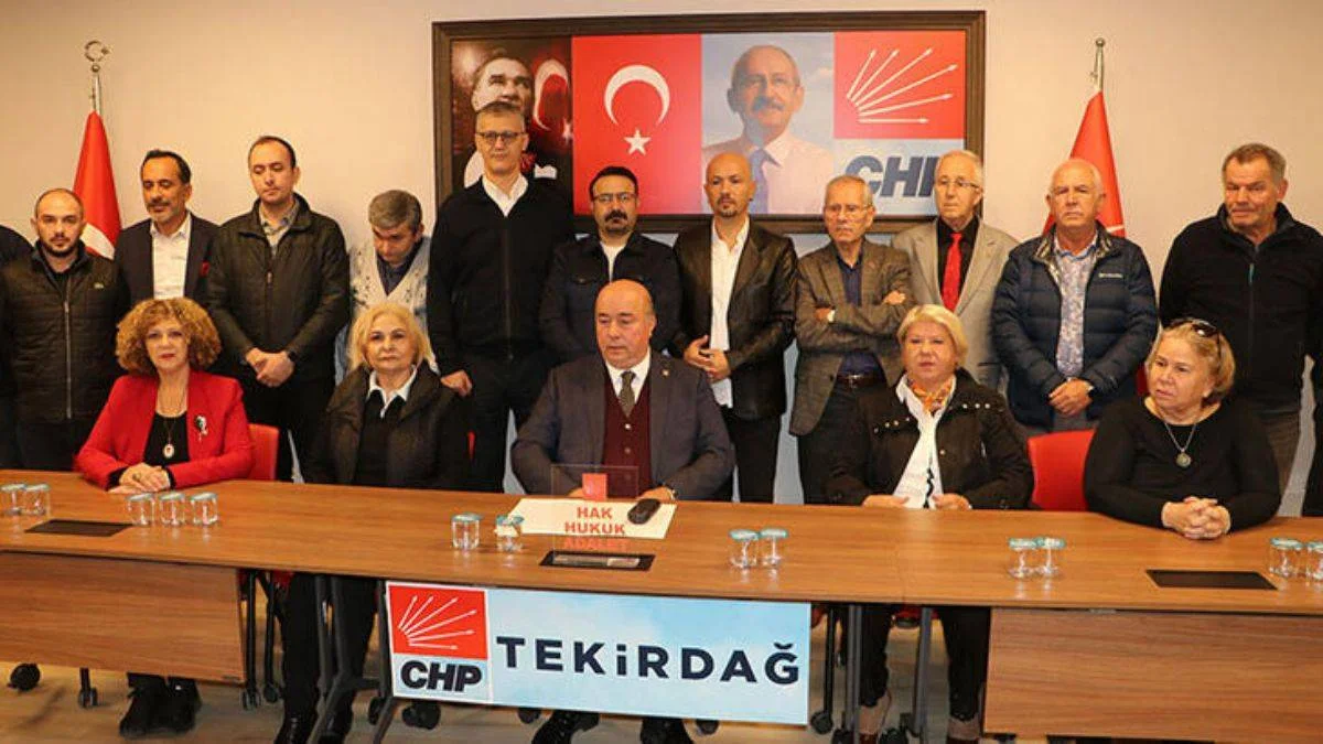 Tekirdağ'da toplu istifa! CHP il yönetimi düştü