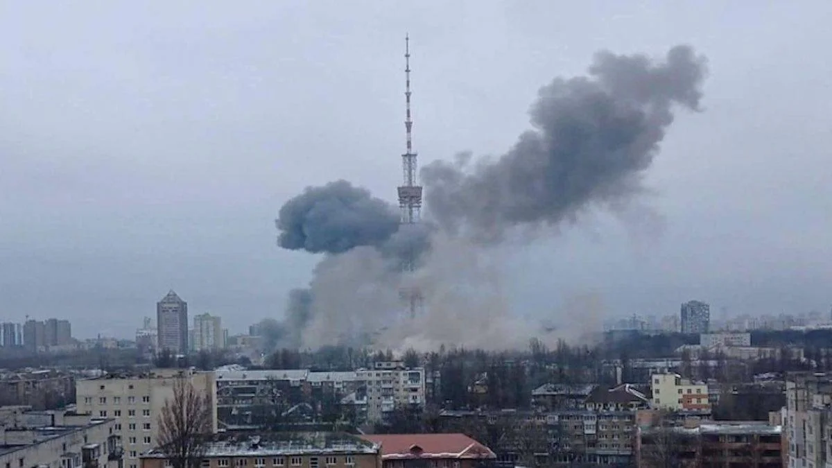 Ukrayna'nın başkenti Kiev'de büyük patlamalar yaşandı