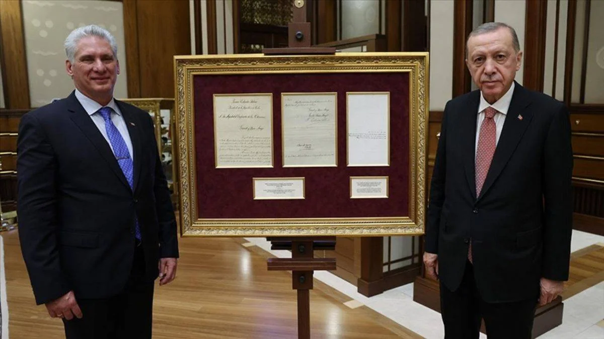 Erdoğan'dan Küba'ya tarihi hediye; 'Nereden buldunuz bunu?'