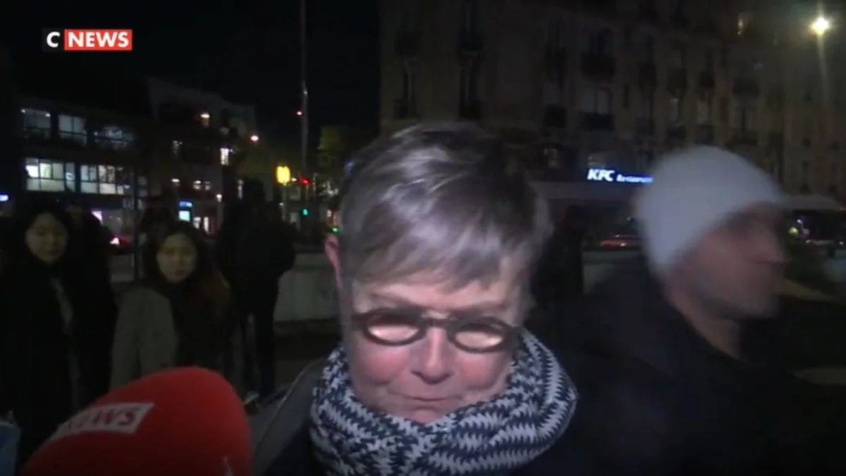 'Farelerin başkenti' Paris! Elbisesinden fare çıktı