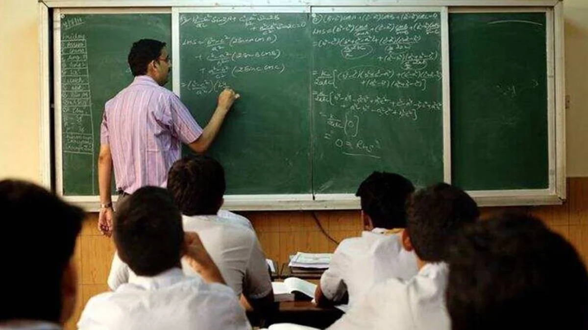 Grevde derse girmeyen öğretmenlerin ek ders ücreti ödenir mi? Sendika grev derse girmeyince kaç ek ders kesilir? 1 haftalık ek ders ücreti kesilir mi?