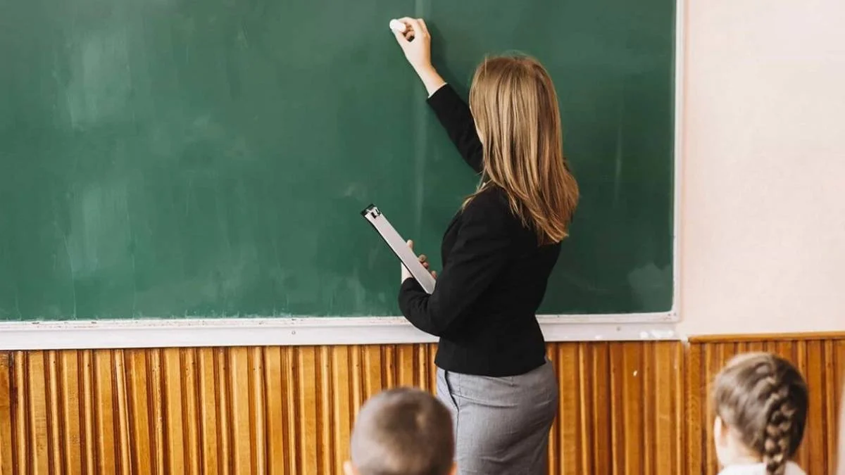 Pedagojik Formasyon alanlar uzman öğretmen sınavından muaf mı? MEB iddiaları yalanladı