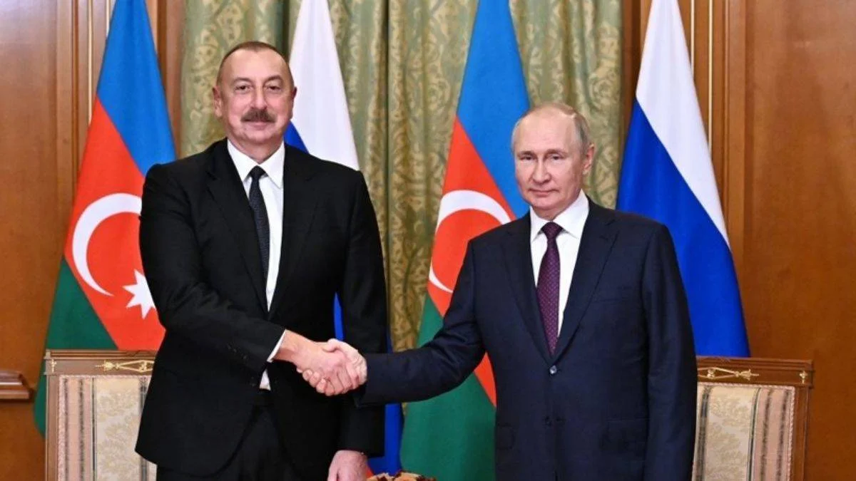 Putin ve Aliyev'den üçlü bildiri görüşmesi