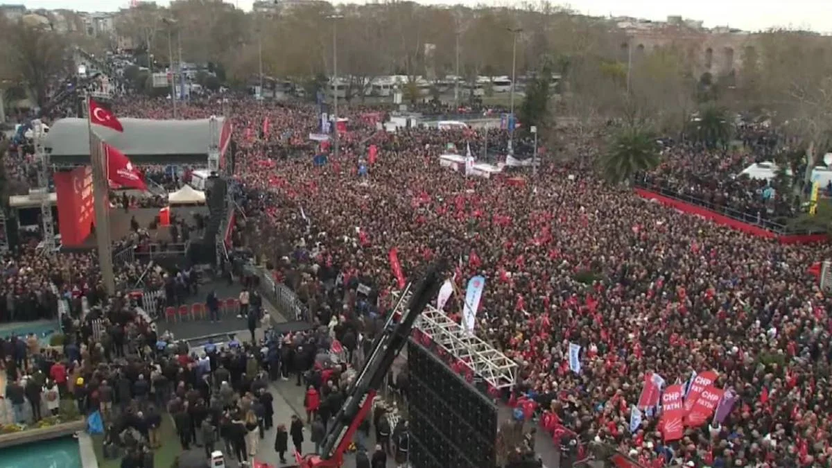 15 Aralık Saraçhane meydanına kaç kişi katıldı? İBB Saraçhane İmamoğlu mitingine kaç kişi geldi?