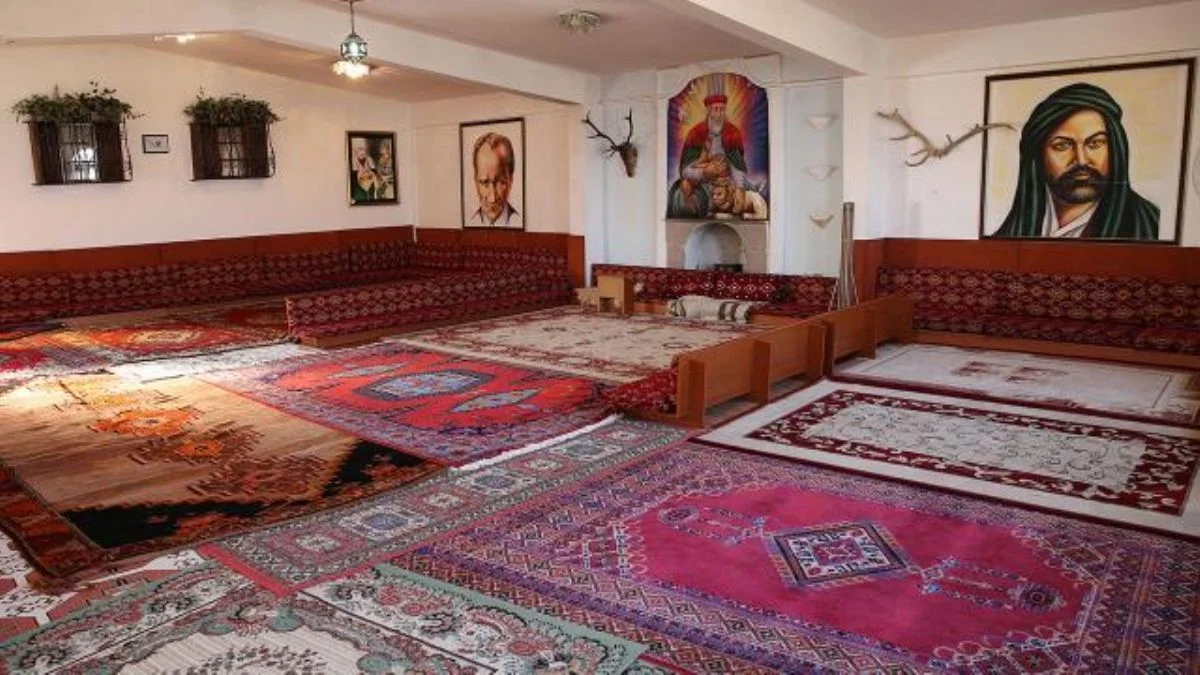 'Aleviler Cemevi Başkanlığından maaş almasın'