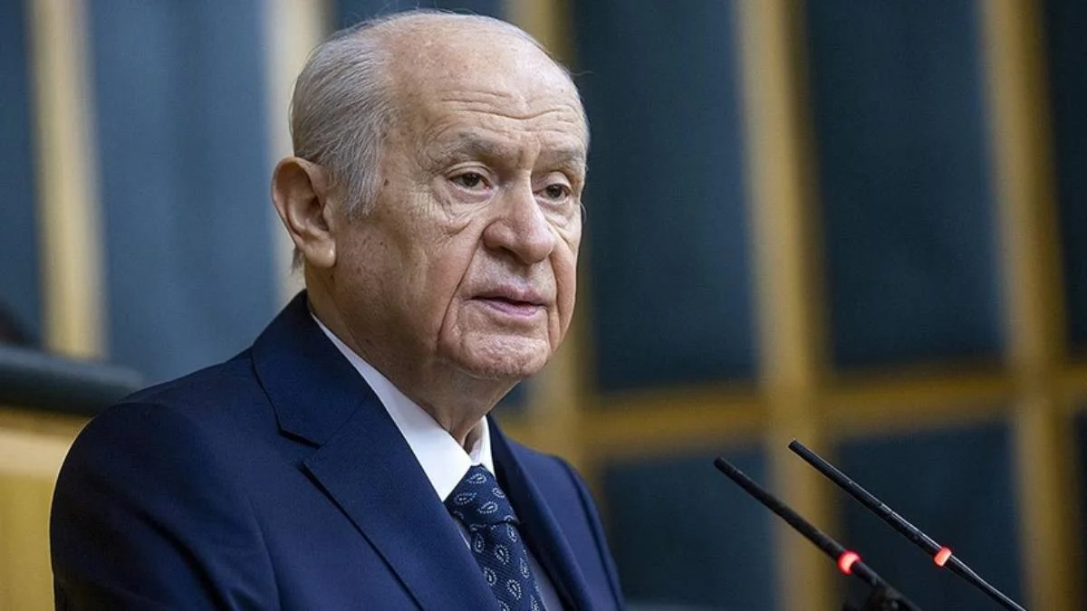Bahçeli'nin sınıf arkadaşı kim? Bahçeli hangi siyasetçiyle ayını okulda okudu?