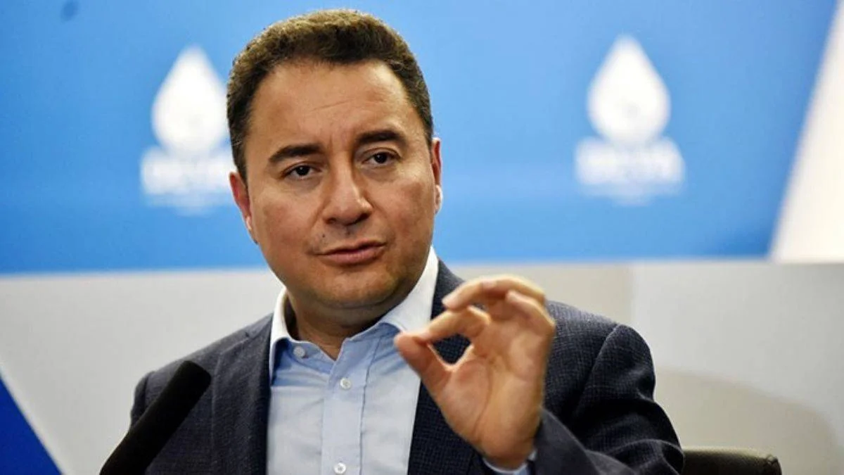 Bardakçı'dan 'beyaz duman' yorumu: Beni Ali Bey yoldan çıkarttı