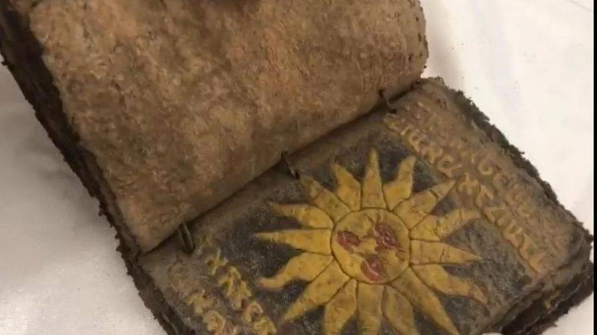 Giresun'da 700 yıllık Tevrat ele geçirildi