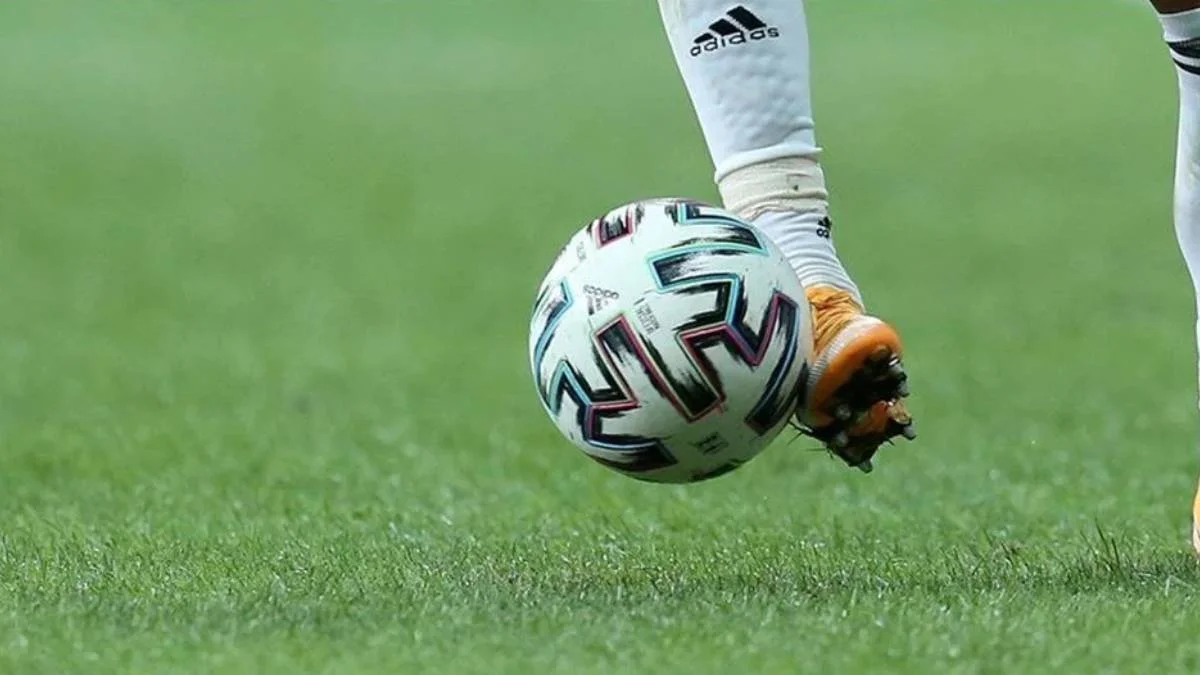 Hangi kulüplere 3 puan silme cezası verildi, neden?