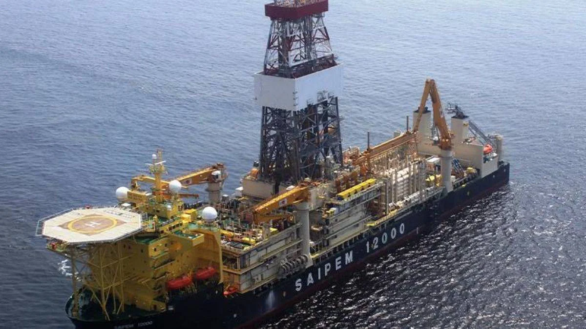 Kıbrıs'ta sular ısındı! Rumların bulduğu gaz Türkiye'nin sahasında mı?