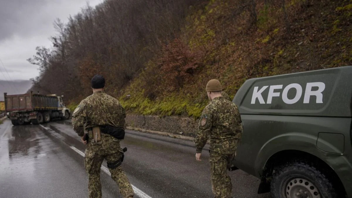 NATO'dan "Kosova" açıklaması: Silah sesleri duyuldu