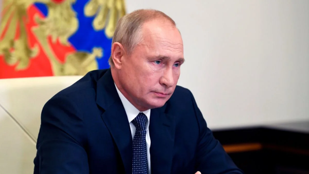Putin: NATO askeri potansiyelini Rusya'ya karşı kullanıyor!