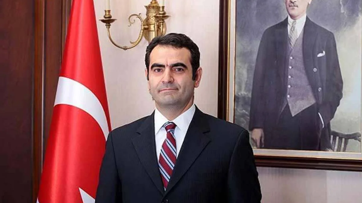 Selçuk Ünal kimdir? (Hollanda Büyükelçisi)