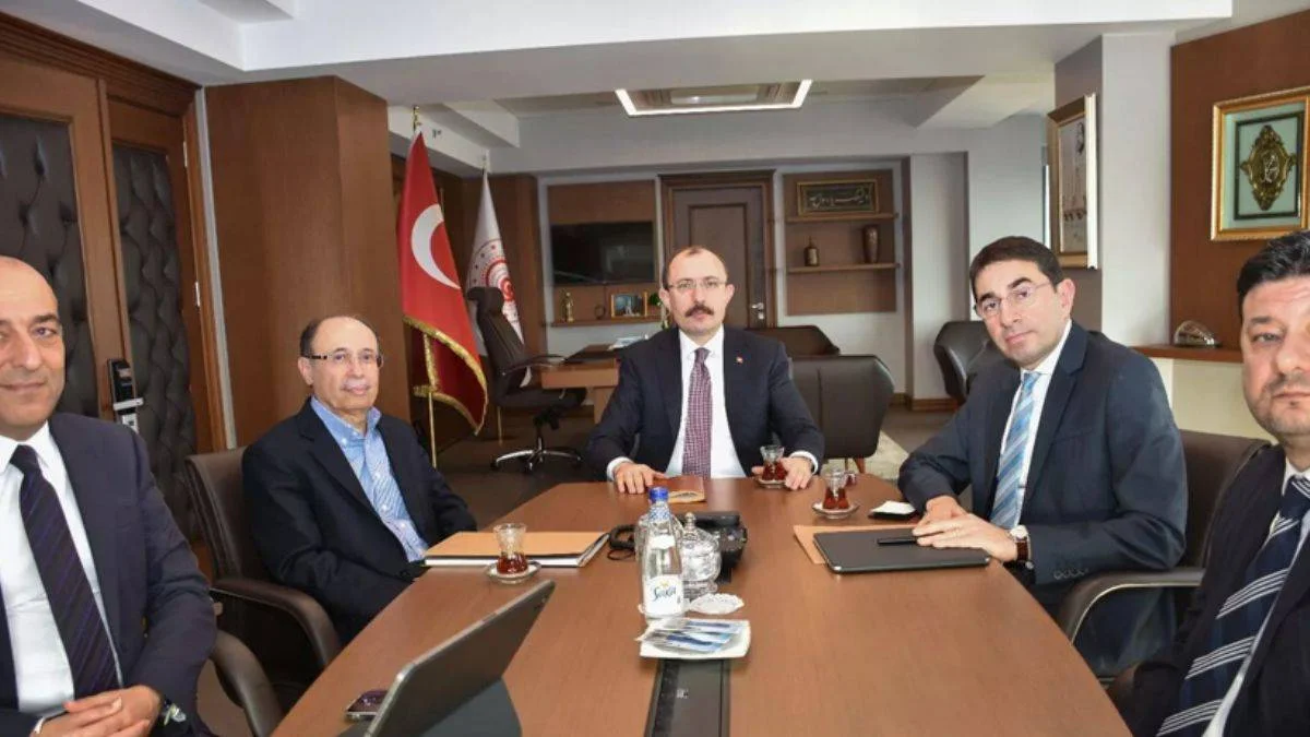 Ticaret Bakanı Muş: 4 zincir marketin genel müdürlerini uyardık