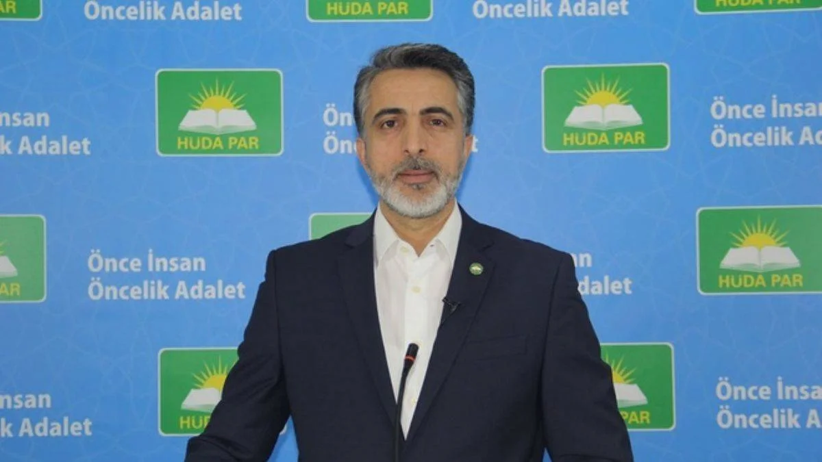 'Toplumun dini hassasiyetlerinin siyasi hesaplaşmalara alet edilmesi kabul edilemez'