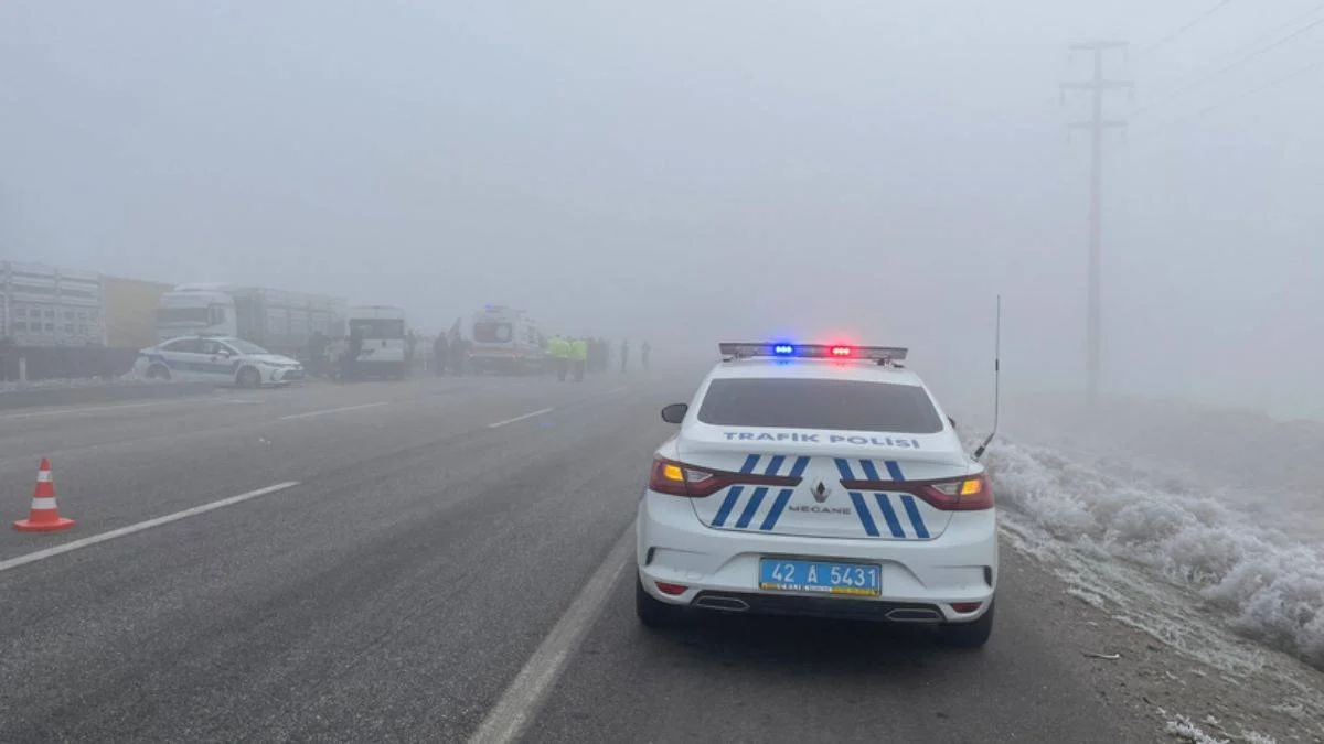 Askeri kamyonet TIR'a çarptı: 2 asker hayatını kaybeti